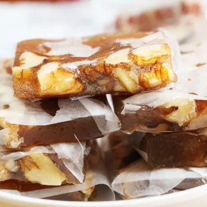 Sweet And Nutty Candy With Crispy Walnuts