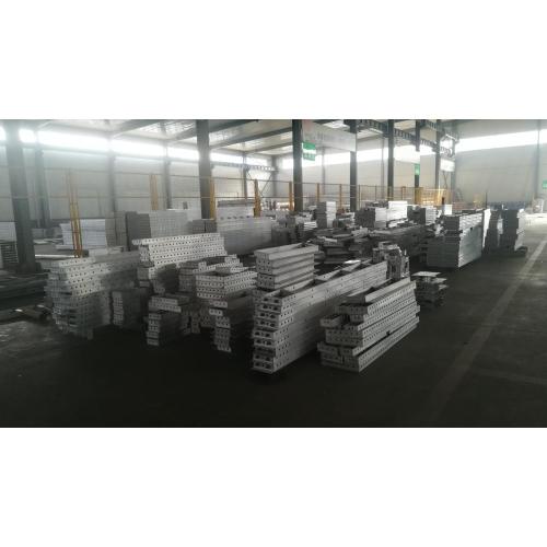 Bekisting konstruksi aluminium untuk bentuk beton plywood