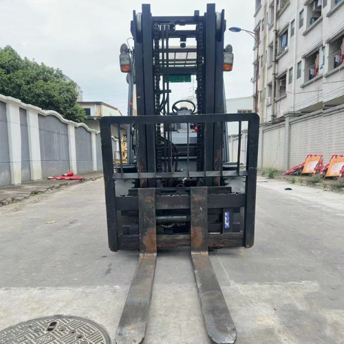 Подержанные дизельные погрузчики Toyota для продажи