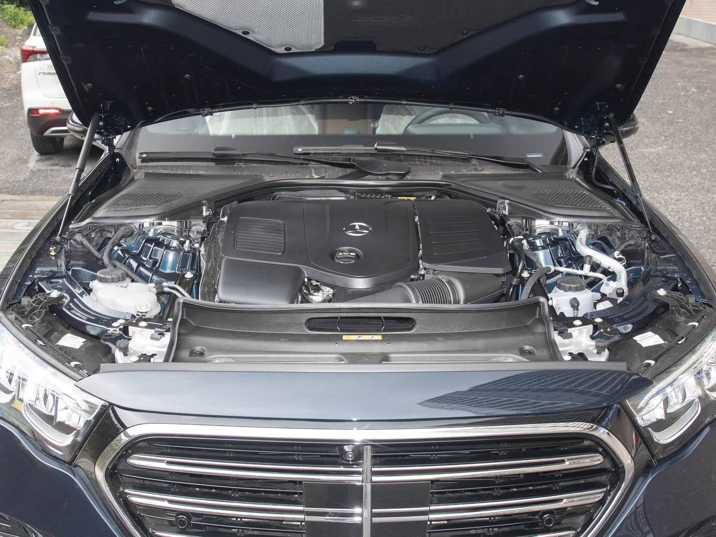 2025 Mercedes-Benz