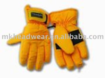 2013 new design yellow ski gloves