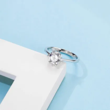 Elegant 925 Sterling Silver Moissanite Diamond Heart Ring