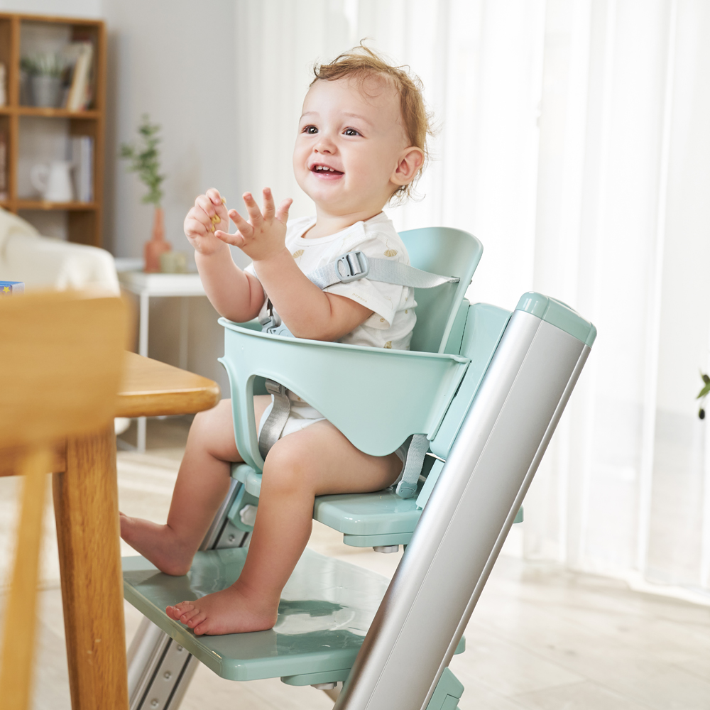 Chaise haute pour bébé réglable avec position en hauteur