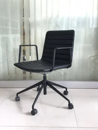 Andreu world Flex office chair