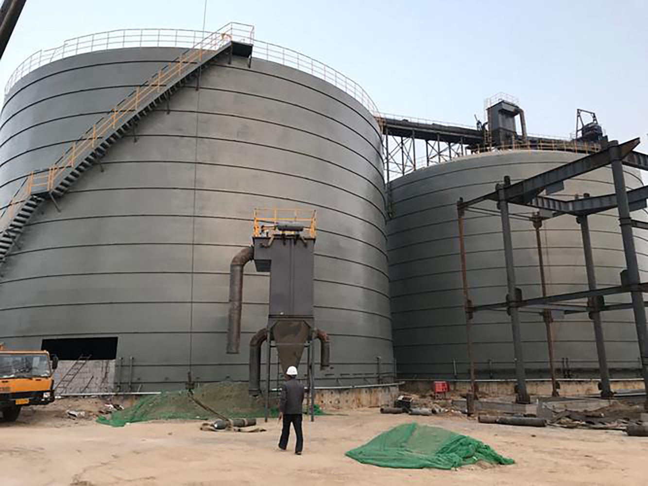 Dosing system for cement industry
