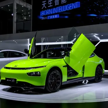 Adult Driving 4 Wheel Electric Car High Quality Household Economy New Cars for Sale 2023 New Chinese Electric Car Xpeng P7