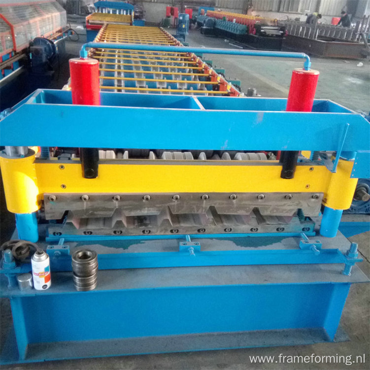 roofing panel roll forming machine