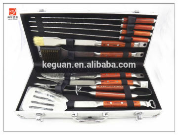B-003 hot sale 10 pieces wooden handle high quality stainless steel barbecue set with storage case