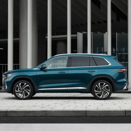 New four-wheel drive petrol car Geely Monjaro