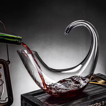 Factory Wholesale Modern Simple Unique Shape Transparent Glass Wine Decanter