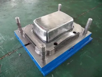 Plastic houseware box mould