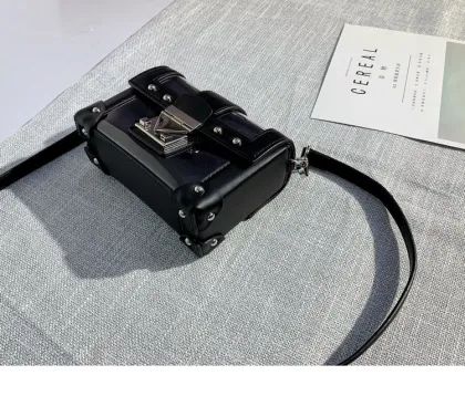 Wholesale transparent rivet small square jelly bag