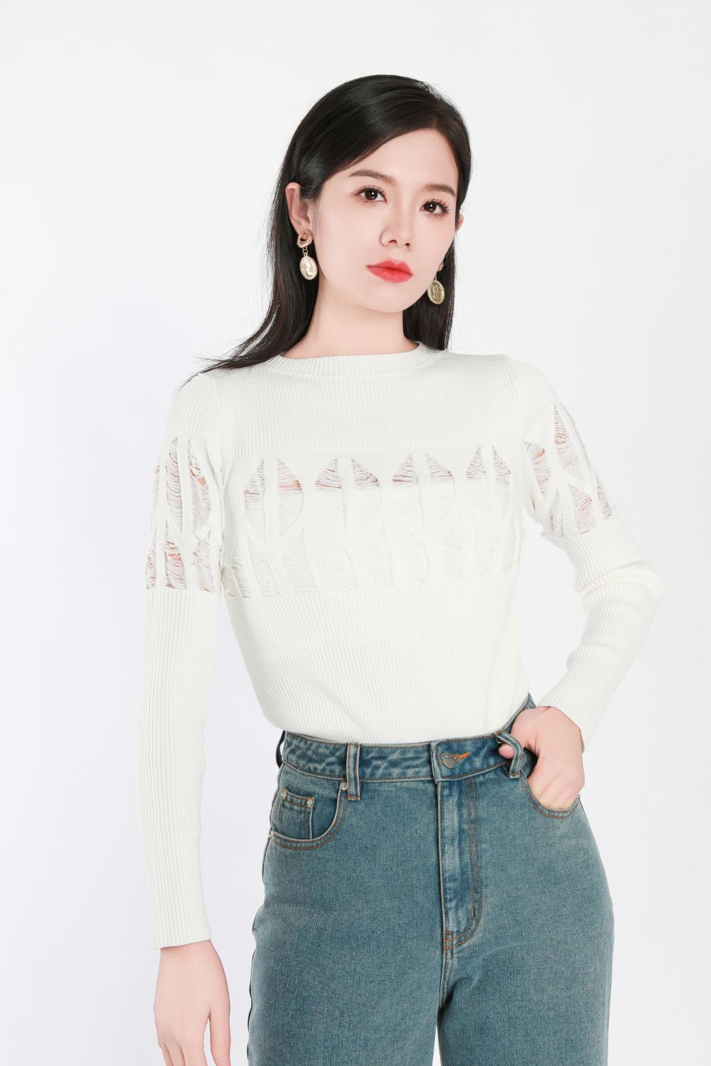 Crew-neck Long-sleeved Woolen Blouse