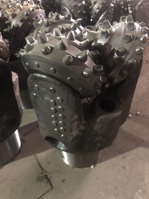 metal sealed bearing tricone bit