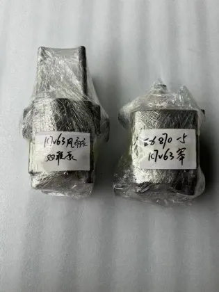 High-pressure gear pump charge pump