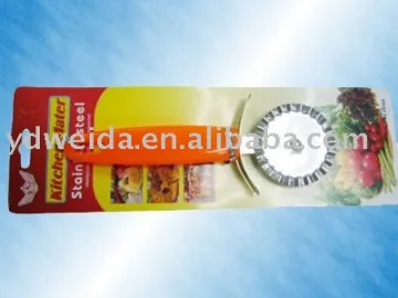 PP handle pizza cutter