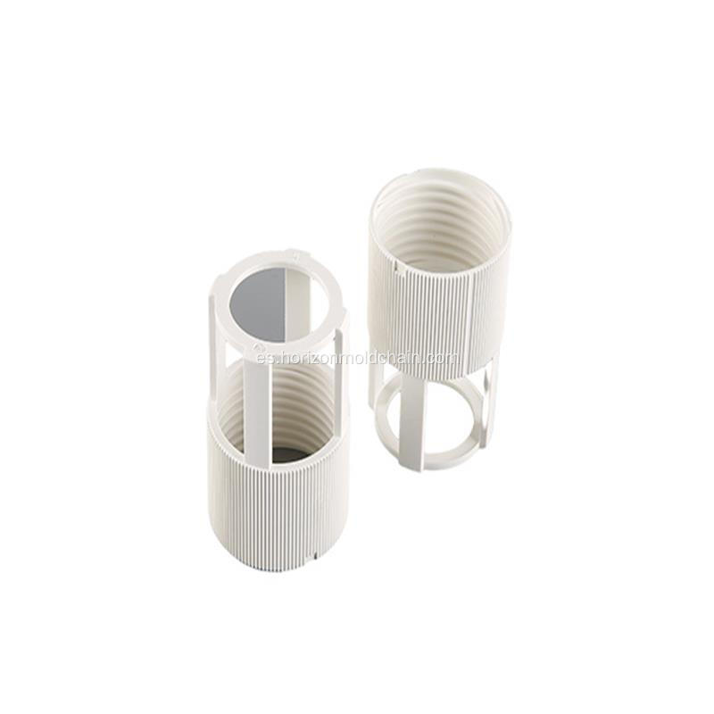 Molde de plástico con cáscara de audífono