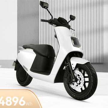 2022 High Performance 95km/h Electric Scooter Motorcycle for Adults: Latest Design from the Factory