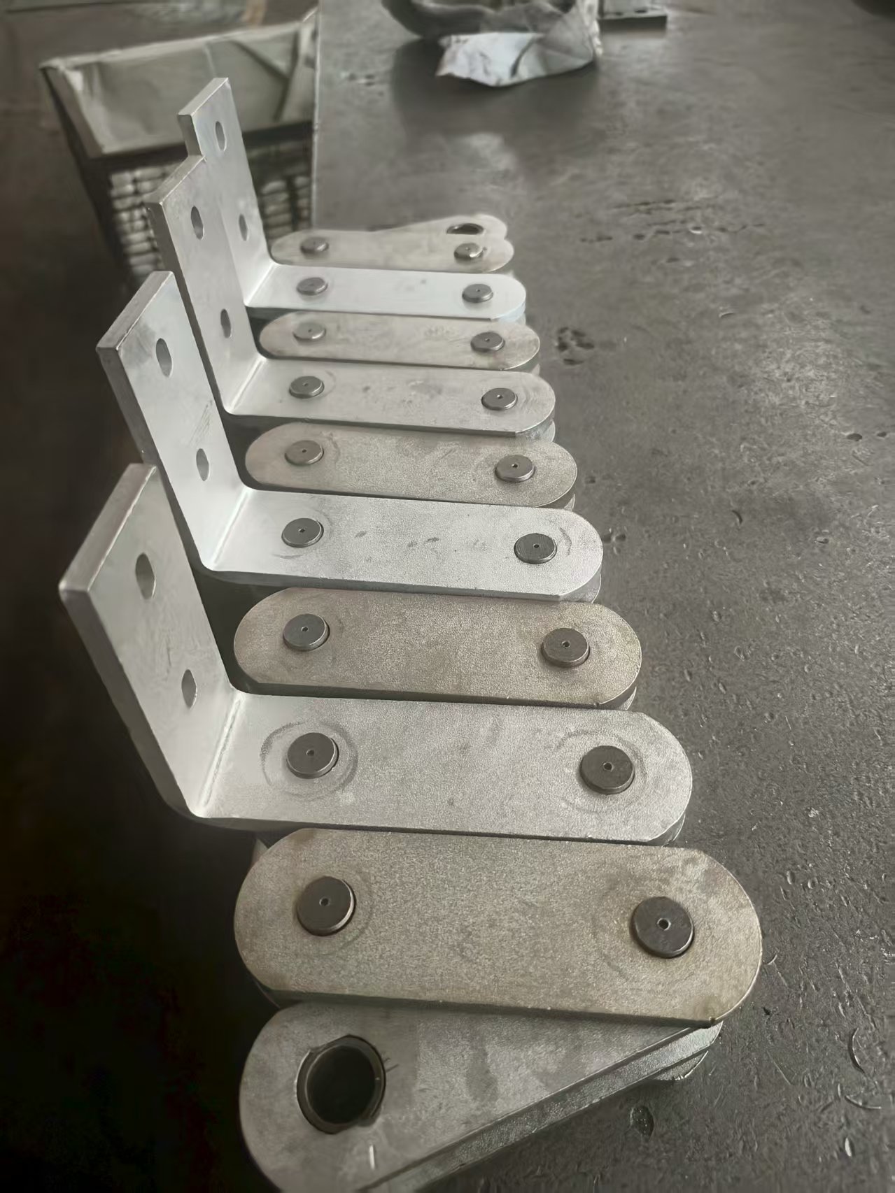 Çox məqsədli üçün paslanmayan polad kazıyıcı