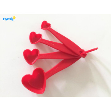 Coeur en plastique 4PCS Set de cuillère à mesurer