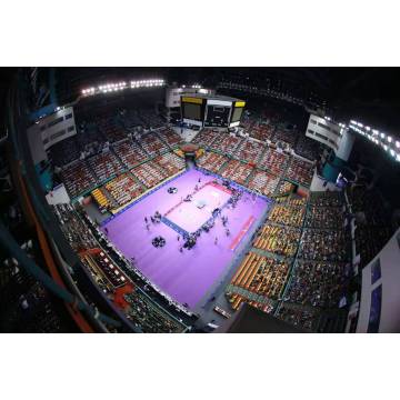 cleaning table tennis court