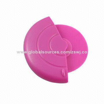 Eco-friendly Plastic Pizza Cutter/Pizza Wheel, Customized Logo Printings and Colors are Accepted