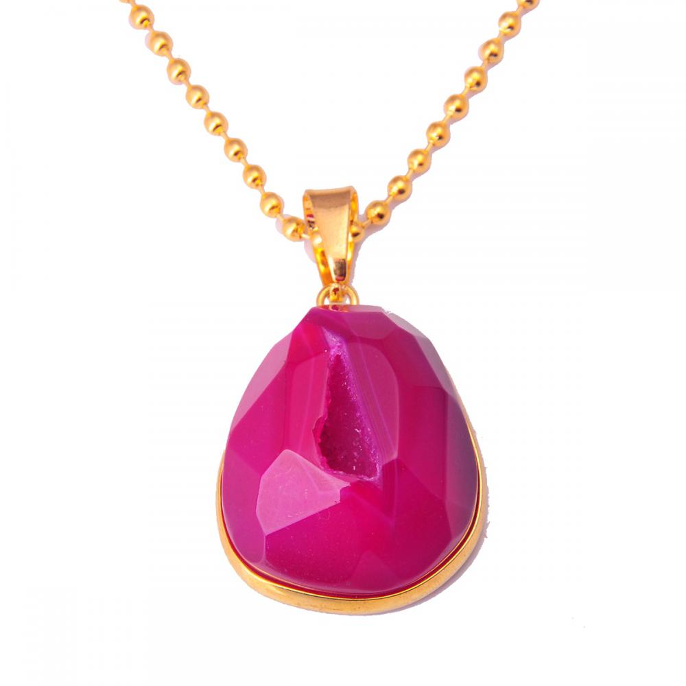 Collier d&#39;agate violette avec pierres semi-précieuses