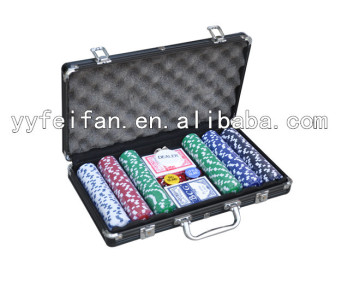 Hot selling 300pcs poker chip case custom design poker case with manufacturer price