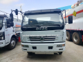 Dongfeng Dollicar 4x2 8,000 λίτρα πετρελαιοκηλίδα