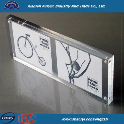 Acrylic cube photo frame