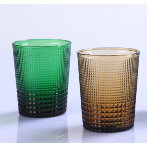 Vaso de vidrio de color bastante gris