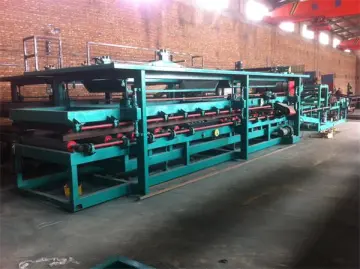 Hydraulic sandwich panel line roll forming machine