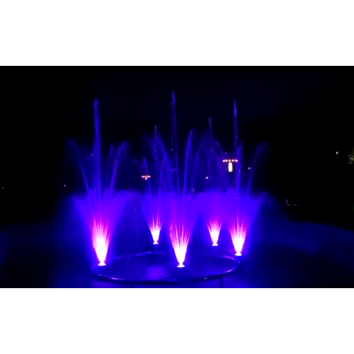 Ороиши боғи боғи Данделион Фонтсерт бо намоиши мусиқӣ