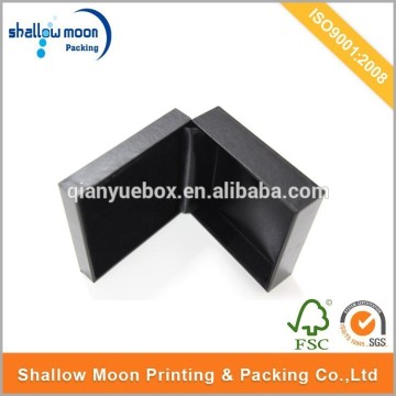 Paper jewelry box with foam insert