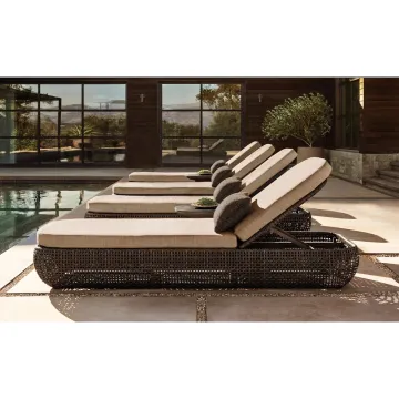Luxury Modern Patio Furniture: PE Wicker Sun Lounger with Cushion