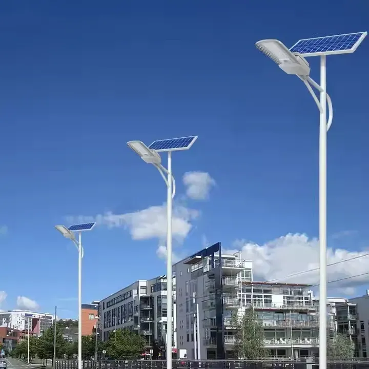 Custom LED Solar Street Light with Remote Control and IP65 Waterproof