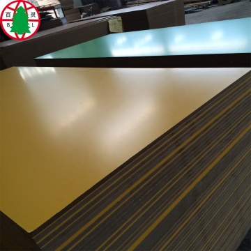 panneau coloré de MDF stratifié par mélamine