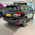 Un SUV todoterreno importado Subaru Forester