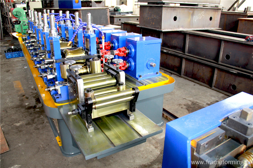 HG32 Small pipe welded pipe machine