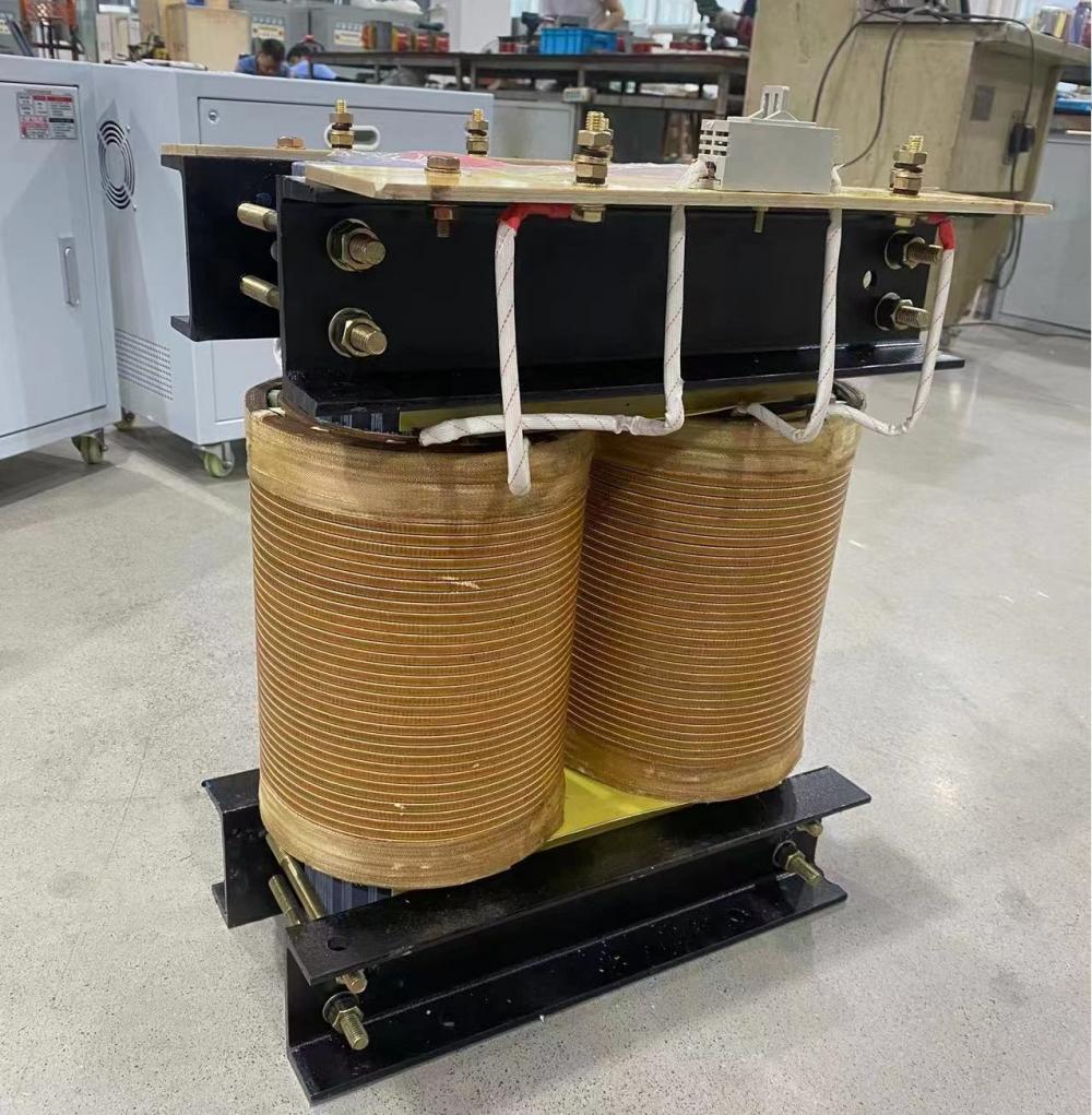 Single phase double wire shielded isolation transformers