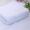 Serviette de toilette blanche