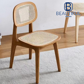 เก้าอี้ไม้ยางพาราจัณฑีครห์