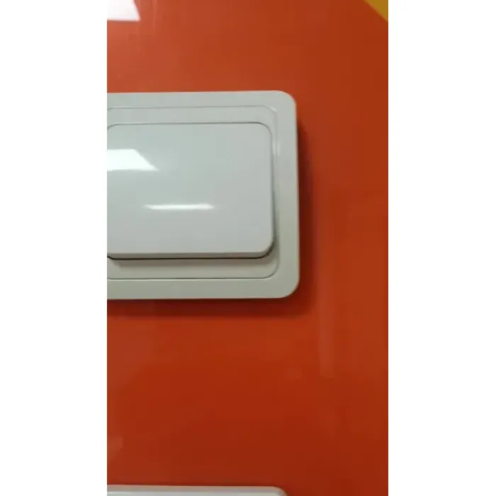 Водонепроницаемая настенная розетка Европы 10/16А с крышкой F2510