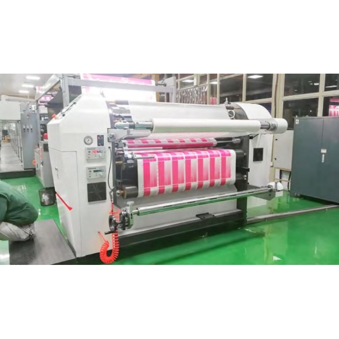 Термическая ламинирующая машина на высокой скорости.