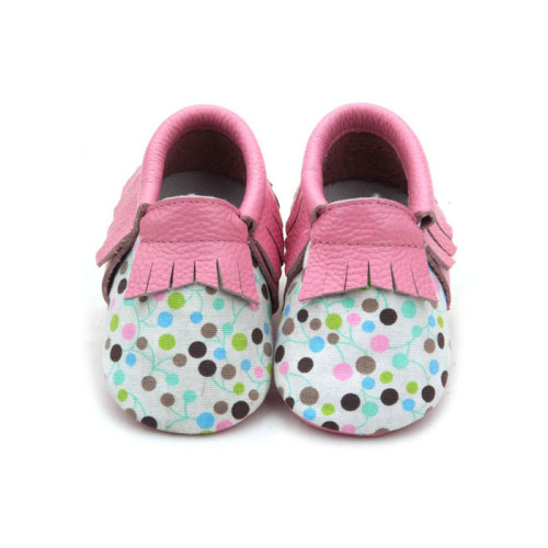 Sapato infantil de mocassins de couro macio para bebê