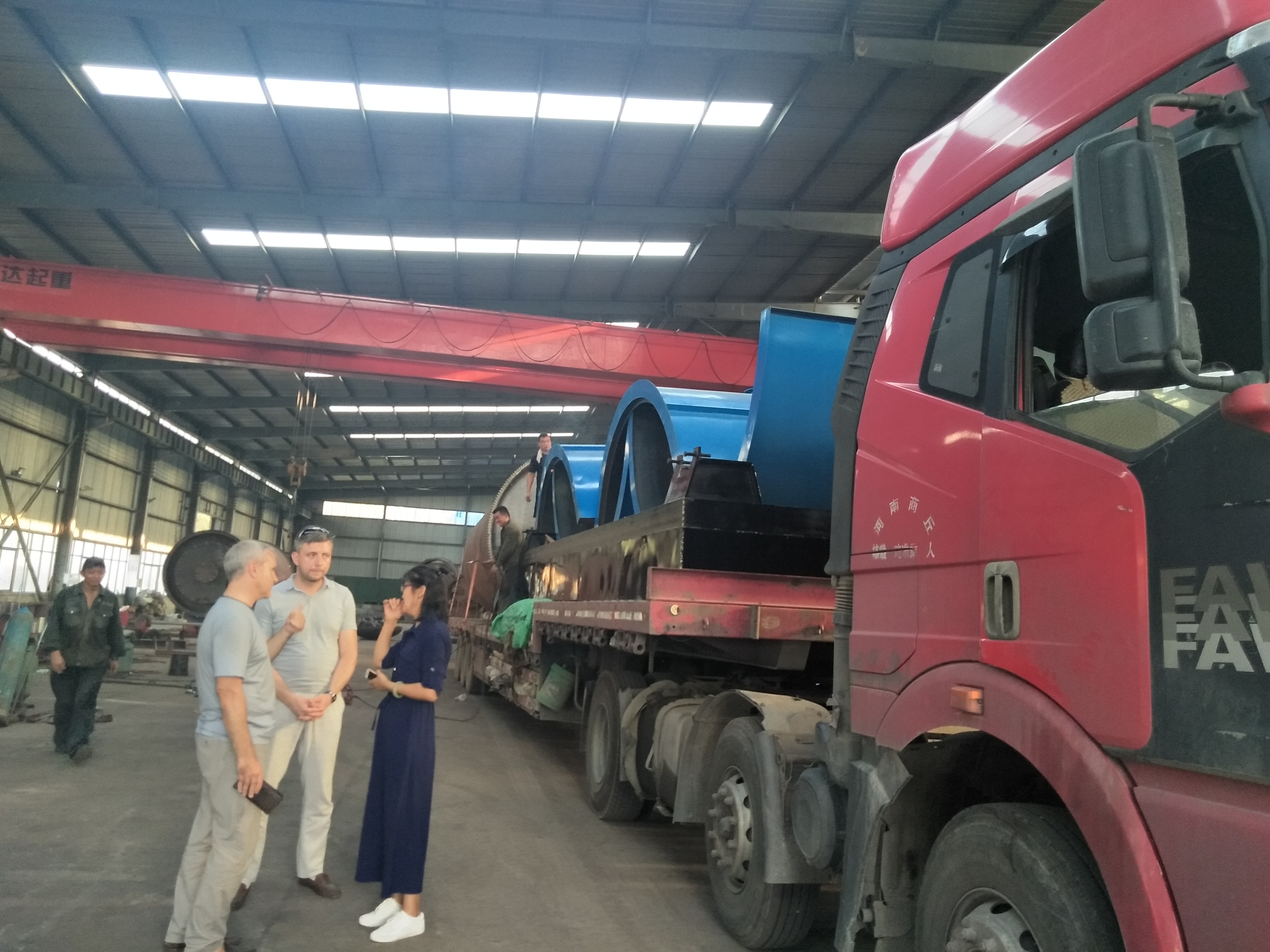 pyrolysis machine delivery 