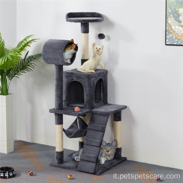 Albero di gatto con condominio e torre post -graffi
