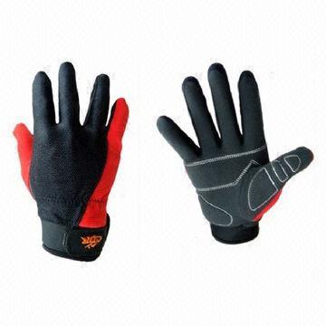 Sports Gloves, Provides Comfort and Protection During Workout, OEM Orders Accepted