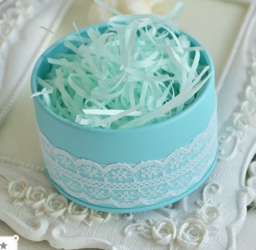 Raffia hiasan perkahwinan yang berwarna-warni