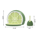 Zielona cytryna zakryta kota miotu pudełko z pokrywką